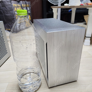 14600KF RX5700XT SFF ITX 미니 게이밍PC를 판매합니다