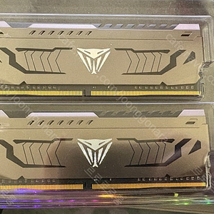 바이퍼 튜닝램 viper ddr4 4000mhz 16gb (8gb x 2 ) 램팝니다.
