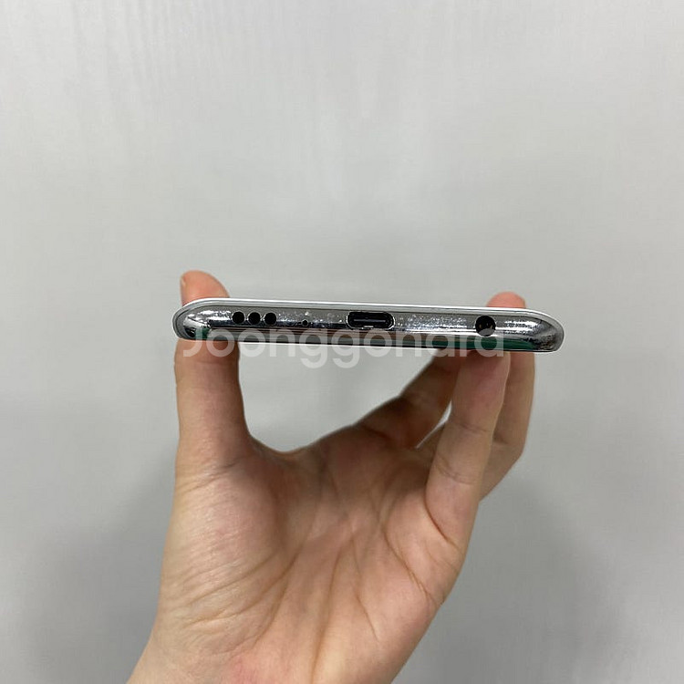 17557 Q920 5G 128기가 화이트 팝니다 7만...--3