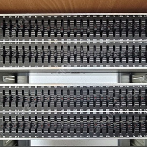 베링거 EQ FBQ3102 울트라그래프 프로 이퀄라이저