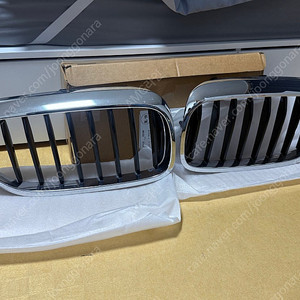 G30 520d 순정 정품 그릴 판매합니다.