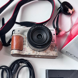 캐논 EOS M3 미러리스 카메라