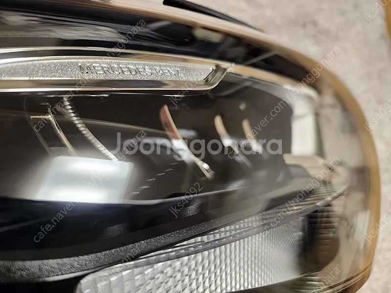 벤츠 CLS 300d라이트 한대분 팝니다--6