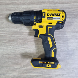 디월트 햄머드릴 dcd7781