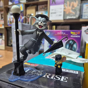톰과 제리 52toys 피규어 세트 팝니다