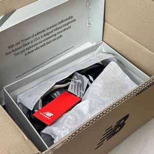 우먼 뉴발란스 993 블랙 새상품 245/ 한국 공홈구매