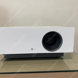 LG hu810pw 불량화소 있는 프로젝터 판매합니다.