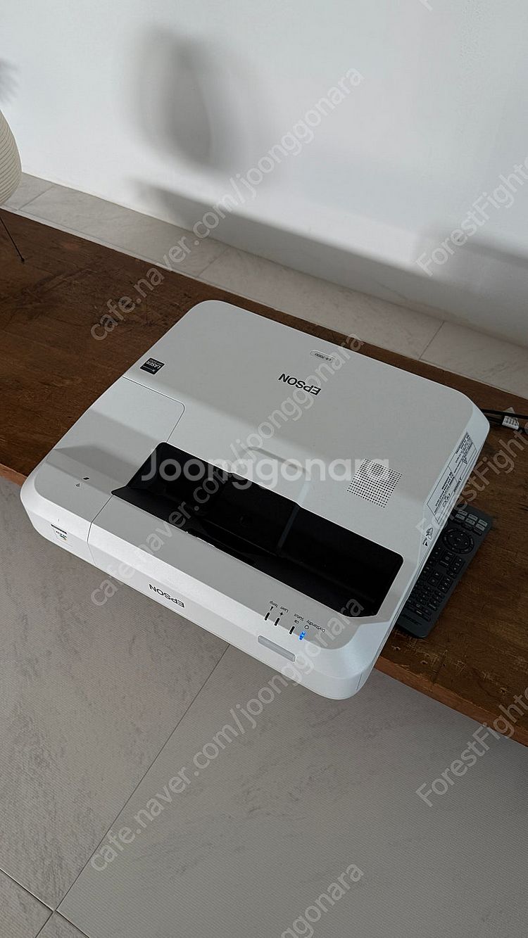EPSON EB-700U / 앱손 초단초점 프로젝터--2