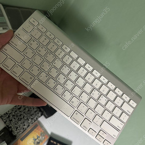 애플 정품 무선키보드 팝니다