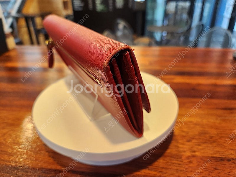 정품 프라다 사피아노 장지갑 빨간색이에요.--3