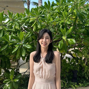 클루이가넷 홀터넥 맥시 원피스 연핑크 새상품
