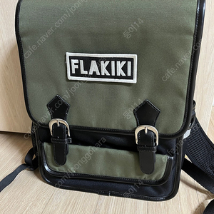 플라키키 네모가방