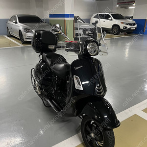베스파 GTS300 슈퍼테크 블랙 판매합니다.