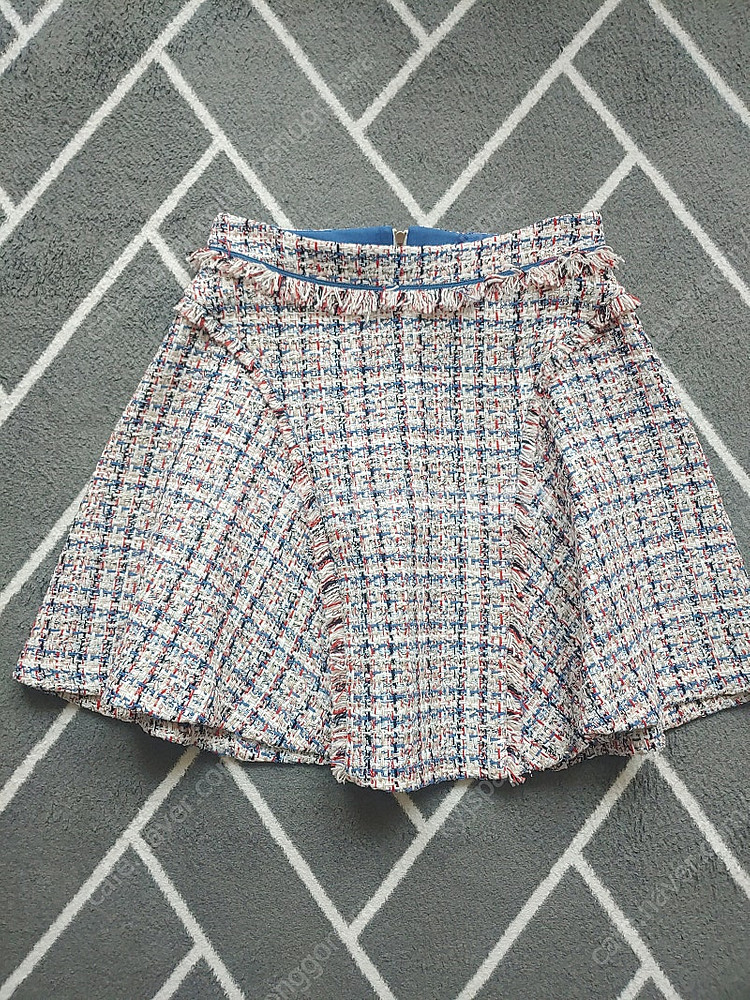 티렌 트위드 스커트55 새제품 ( 반값택배비 포함 )--0