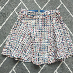 티렌 트위드 스커트55 새제품 ( 반값택배비 포함 )