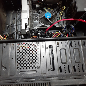컴퓨터본체 i5 9400f 램삼성16기가 ssd256기가 gtx1050ti 4기가 고급파워 고급케이스