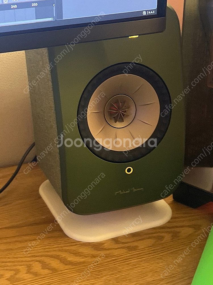 LSX 스피커 받침(P1 데스크패드) 만들어드려요--1