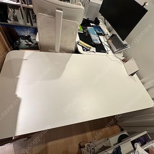 이케아 베칸트 흰색 책상