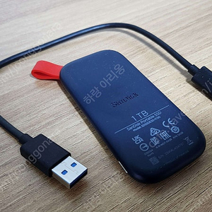샌디스크 외장 SSD 1테라 팝니다