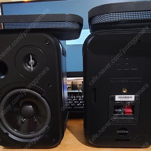 jbl control 1 pro와 aiyima a07 앰프입니다.
