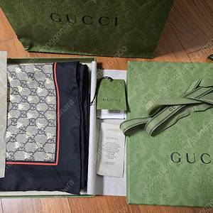 GUCCI 구찌 스카프