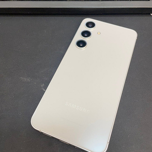 갤럭시S24 그레이 256GB 무잔상 상태좋은 중고50만팝니다