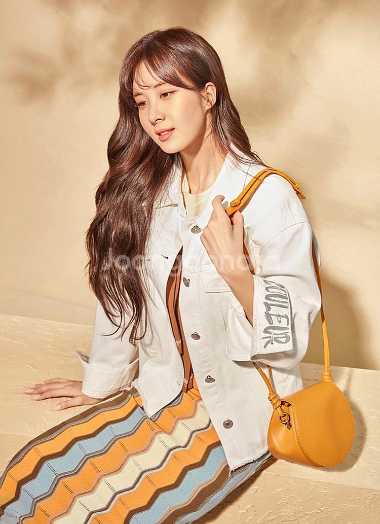 잇미샤 화이트 데님 자켓--0