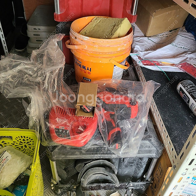 밀워키 전동실리콘건--1