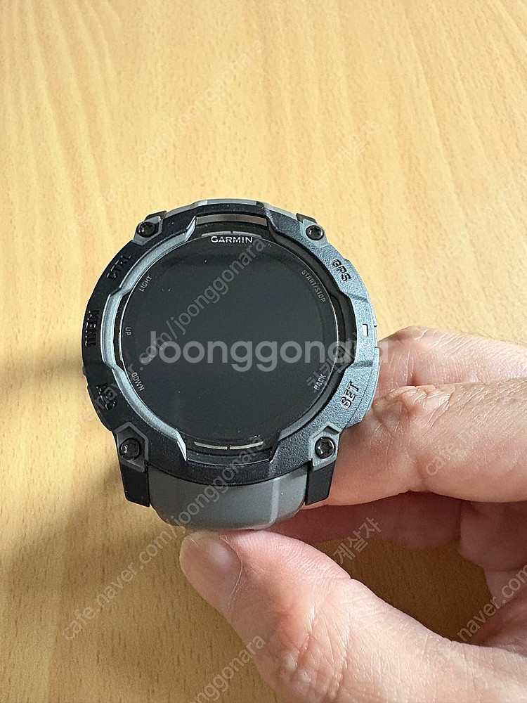 가민 인스팅트3 아몰레드 50미리 판매합니다.--0