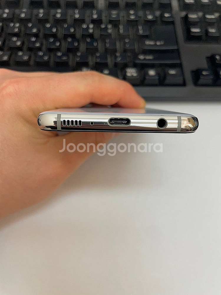 갤럭시S10E 화이트 128GB 상태좋은 중고11만팝니...--5