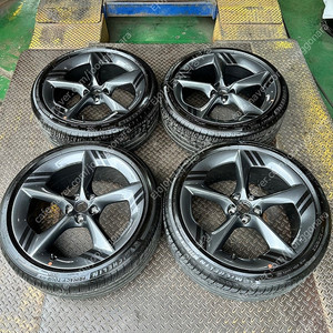 21인치 제네시스 GV70 임판중고휠 중고타이어 조합 1대분