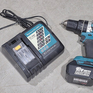 마끼다 충전드릴 (makita/ DHP 484) 중고 팝니다