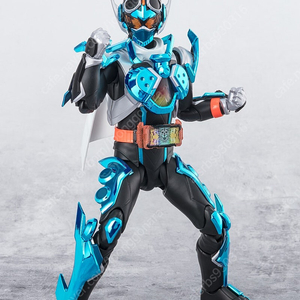 s.h.figuarts(shf)가면라이더 갓챠드&골드대쉬&마제이드 미개봉