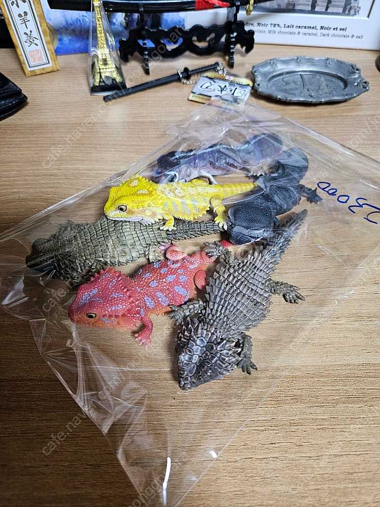 반다이 생물대도감 도마뱀 가챠--0