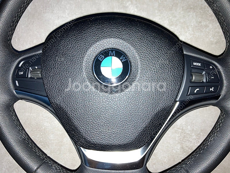 BMW ﻿F30 15년식 핸들 판매합니다.--1