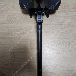 Suntour NCX 서스펜션 싯포스트 27.2mm, 까도사 자전거 안장