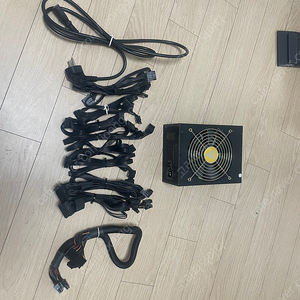 델타 gps 1300cb 80plus platinum 풀모듈 팝니다