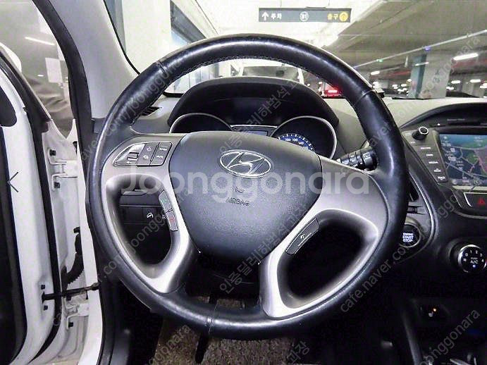 @14년식 뉴투싼 ix 디젤 R2.0 2WD 월드컵 에...--8