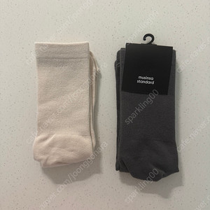 무탠다드 타비 삭스 크림, 차콜