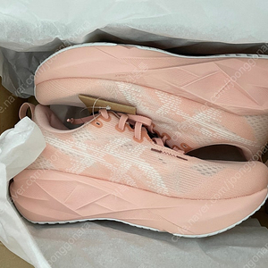 아식스 노바블라스트5 240 핑크