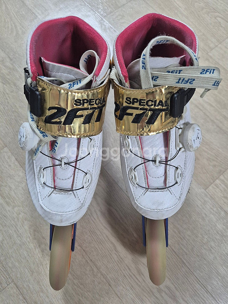 2FIT 레이싱 인라인 스케이트 판매합니다.--3