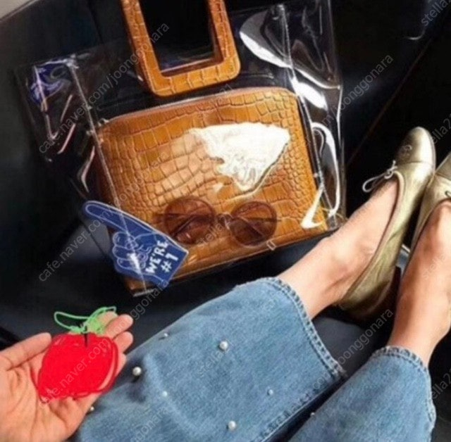 구호, 타임, 마인, 랑방 , 셀프 포트레이,발렌시아가, 버버리, 막스마라 , 뮤베일 ,시스템 ,한섬, 보카바카 이미지