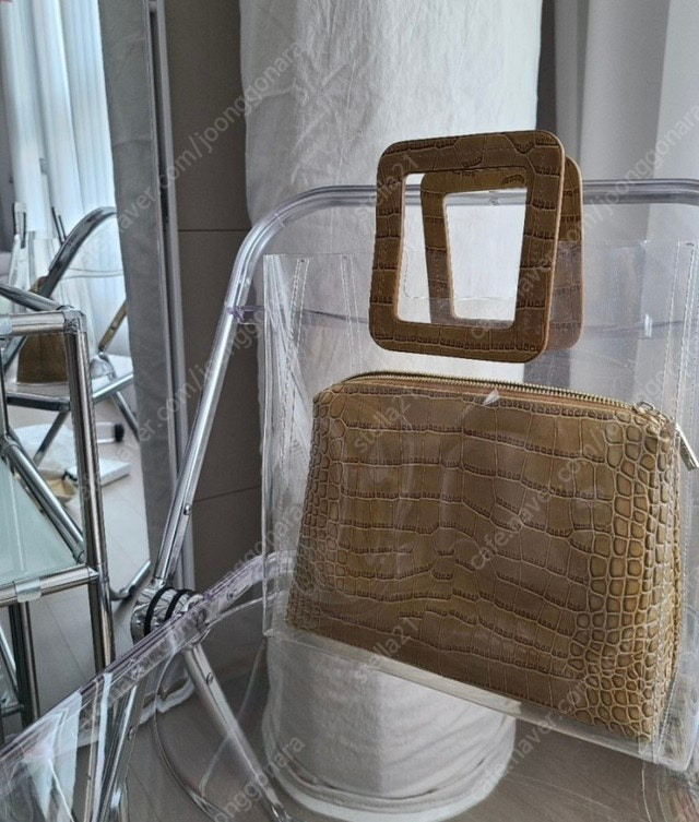 구호, 타임, 마인, 랑방 , 셀프 포트레이,발렌시아가, 버버리, 막스마라 , 뮤베일 ,시스템 ,한섬, 보카바카 이미지