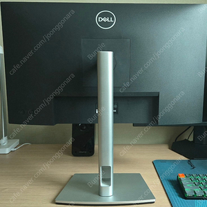 DELL QHD 24인치 모니터 팝니다.