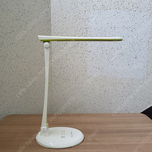ELEXION(일렉시온) LED 스탠드 판매합니다~~