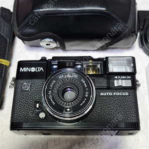 MINOLTA HI-MATIC AF-D(A급), AA 2개 전기능정상, 필터, 캡, 스트랩, 케이스.