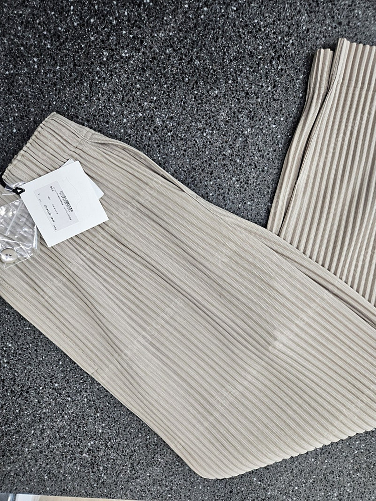 옴므플리세 24년 5월 먼슬리 스트레이트 팬츠 린넨 베이지 HP41JF184 size 1--2