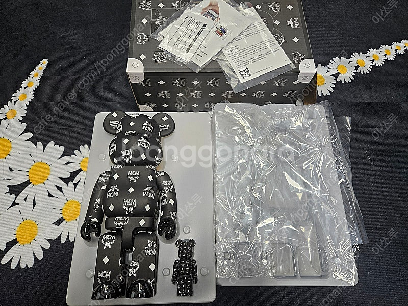 베어브릭 x MCM 100% + 400% SET 판매합...--0