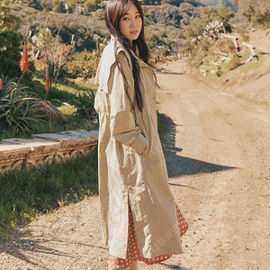 써스데이아일랜드 바람막이 코트M