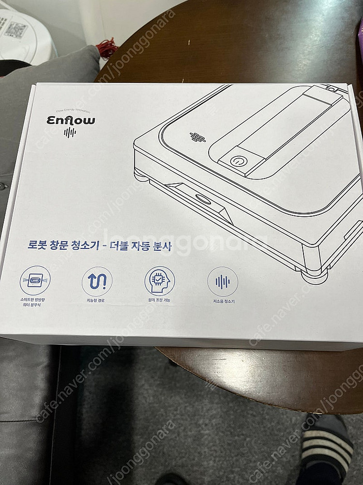 엔플로우(enflow) 로봇 창문 청소기 판매합니다.--0